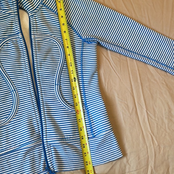 Lululemon scuba hoodie size XS - Picture 7 of 7